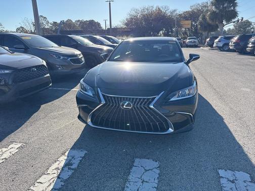 2023 Lexus ES 350 Base