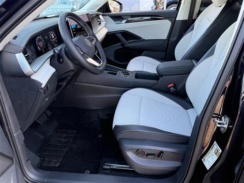 2025 Volkswagen Tiguan 2.0T SE 4MOTION