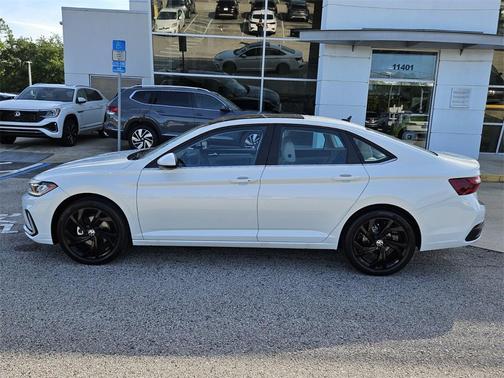 2025 Volkswagen Jetta 1.5T SE