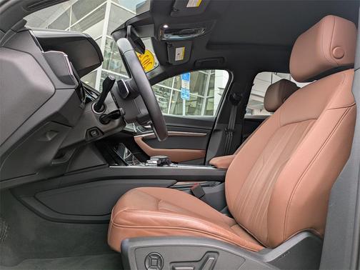 2024 Audi Q8 e-tron Premium Plus