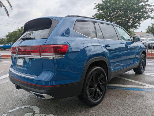 mountain lake blue metallic 2026 Volkswagen Atlas 2.0T SE w/Technology