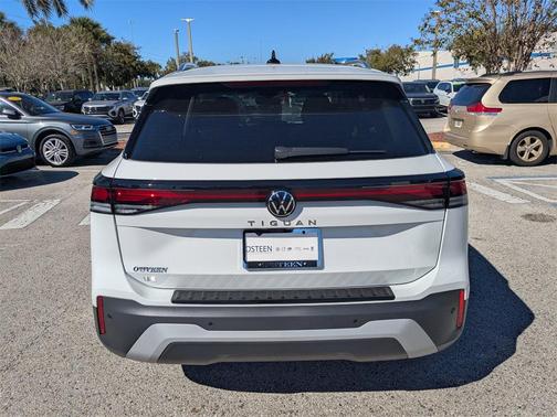 2026 Volkswagen Tiguan 2.0T SE