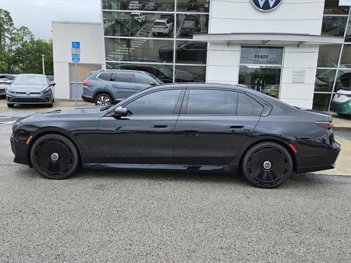 2024 BMW 740 i