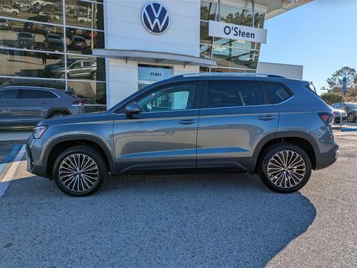 2026 Volkswagen Taos SE