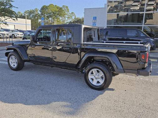 2022 Jeep Gladiator Sport S
