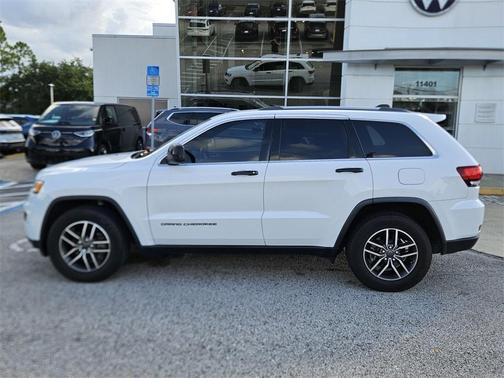 2020 Jeep Grand Cherokee Laredo