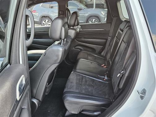2020 Jeep Grand Cherokee Laredo