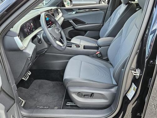 2025 Volkswagen Tiguan 2.0T SE R-Line Black 4MOTION