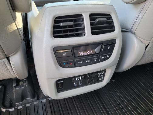 2020 Honda Pilot Touring 8-Passenger