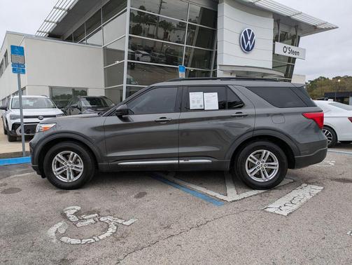 Magnetic Metallic 2020 Ford Explorer XLT