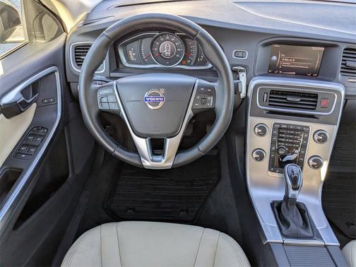 2018 Volvo S60 T5 Dynamic