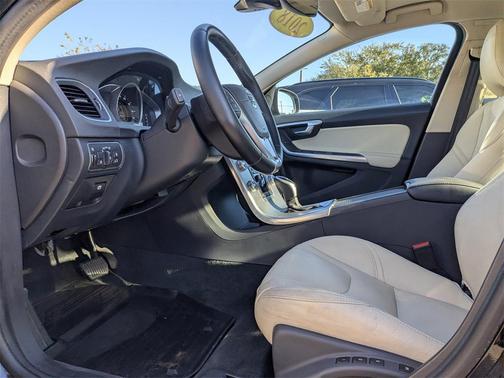 2018 Volvo S60 T5 Dynamic