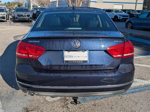 2015 Volkswagen Passat 1.8T Auto SE w/Sunroof & Nav