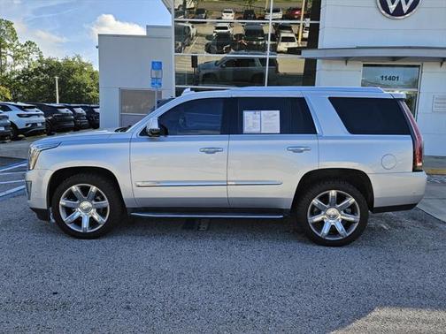 2018 Cadillac Escalade Luxury