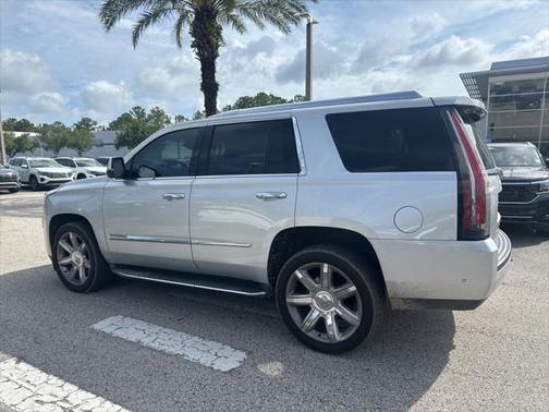 2018 Cadillac Escalade Luxury