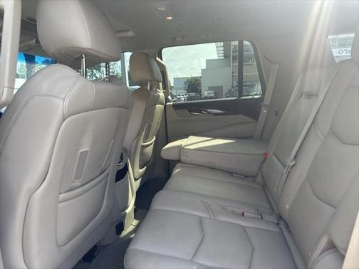 2018 Cadillac Escalade Luxury