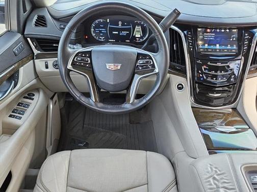2018 Cadillac Escalade Luxury