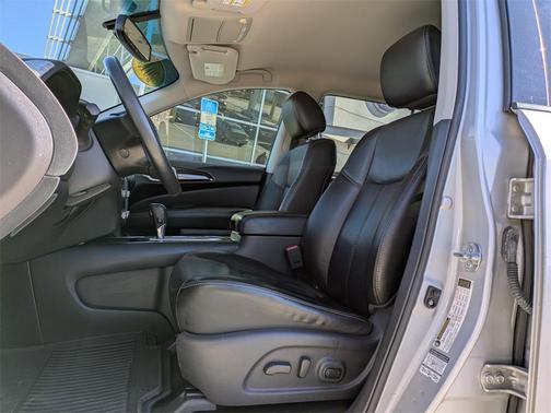 2015 Nissan Pathfinder SL