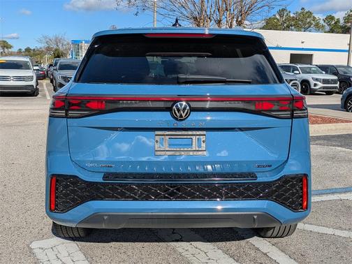 2026 Volkswagen Tiguan 2.0T SEL R-Line 4MOTION