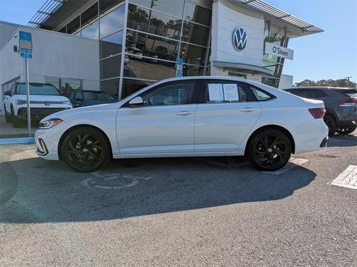 2025 Volkswagen Jetta 1.5T SE