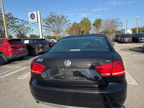 2015 Volkswagen Passat 1.8T Auto S