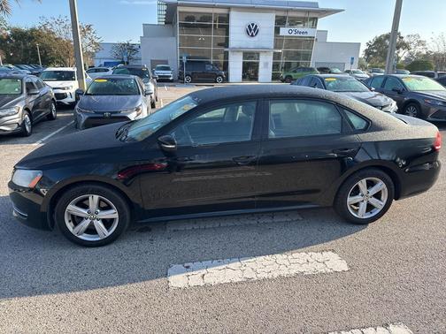 2015 Volkswagen Passat 1.8T Auto S