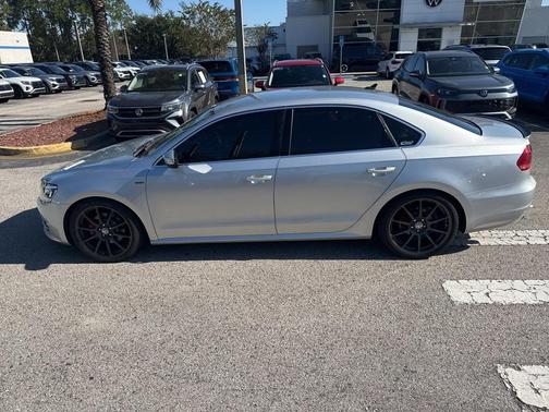 2015 Volkswagen Passat 1.8T Limited Edition