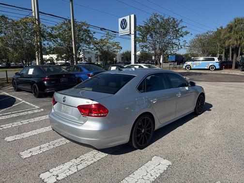 2015 Volkswagen Passat 1.8T Limited Edition