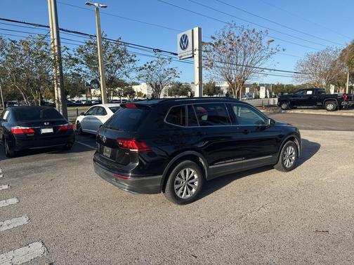 2018 Volkswagen Tiguan 2.0T SE