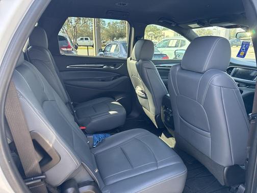 2022 Buick Enclave FWD Essence