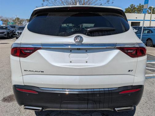 2022 Buick Enclave FWD Essence