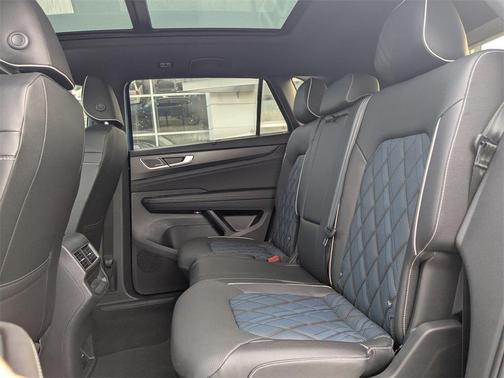 2026 Volkswagen Atlas Cross Sport 2.0T SEL Premium