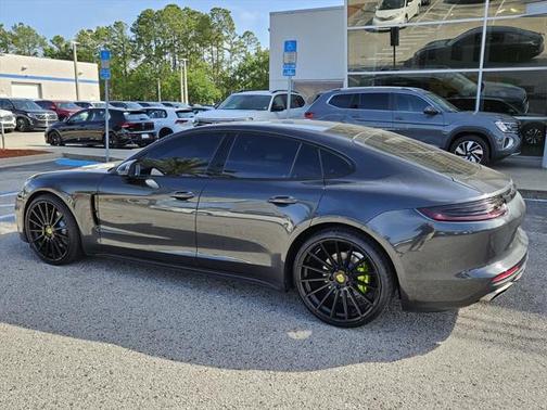 2018 Porsche Panamera Base
