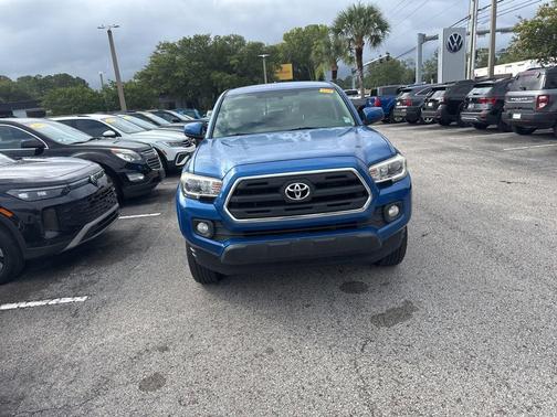Blazing Blue Pearl 2017 Toyota Tacoma SR5