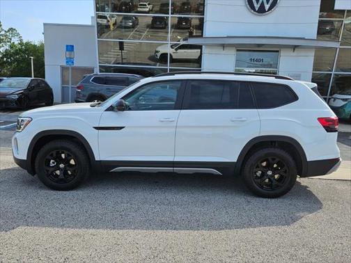 2025 Volkswagen Atlas 2.0T Peak Edition