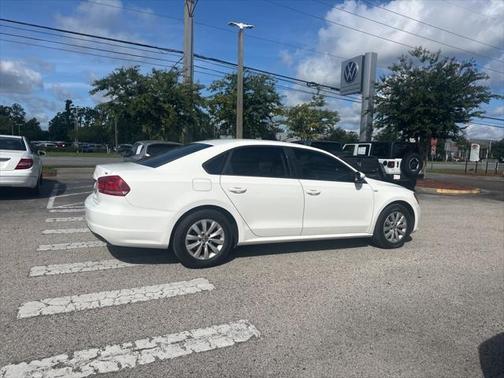 2015 Volkswagen Passat 1.8T S