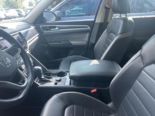 2022 Volkswagen Atlas 3.6L SEL Premium