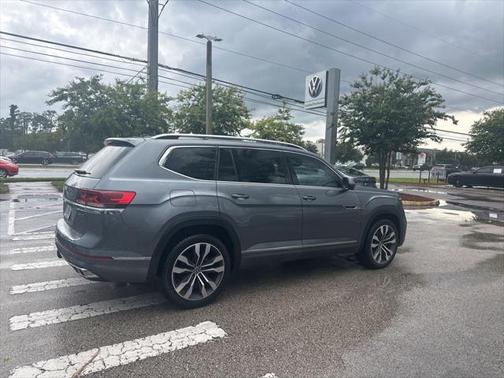2022 Volkswagen Atlas 3.6L SEL Premium