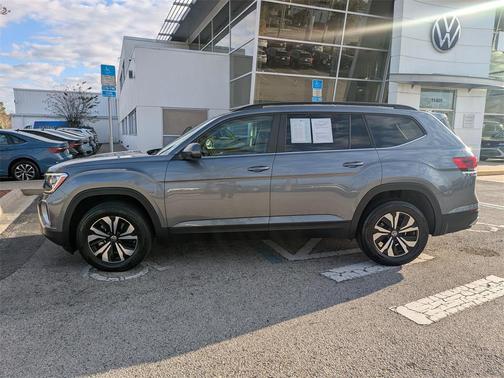 2024 Volkswagen Atlas 2.0T SE