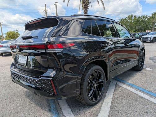 deep black pearl 2026 Volkswagen Tiguan 2.0T SE R-Line Black