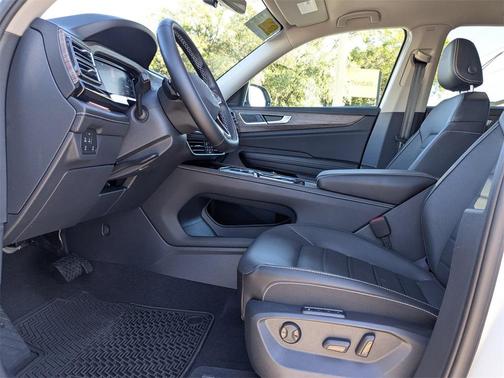 2025 Volkswagen Atlas 2.0T SEL