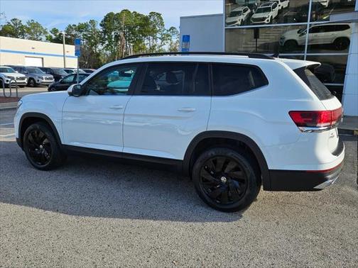 2025 Volkswagen Atlas 2.0T SE w/Technology