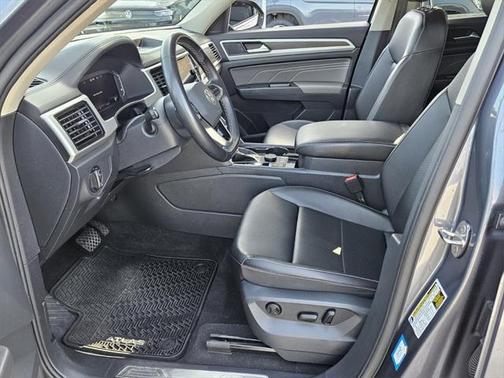 2022 Volkswagen Atlas 2.0T SE w/Technology 4MOTION
