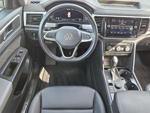 2022 Volkswagen Atlas 2.0T SE w/Technology 4MOTION
