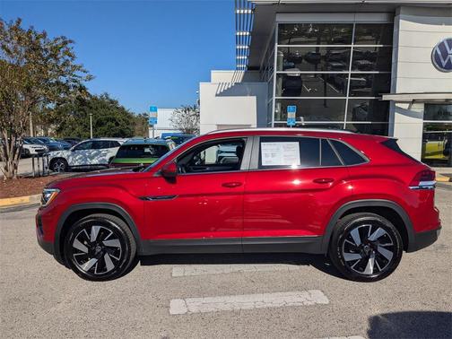2025 Volkswagen Atlas Cross Sport 2.0T SE w/Technology