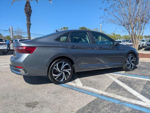 Platinum Gray Metallic 2026 Volkswagen Jetta 1.4T SEL