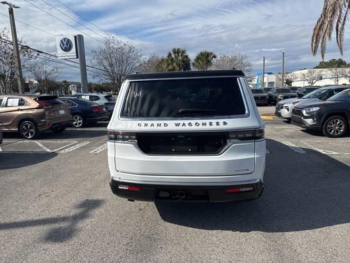 2024 Jeep Grand Wagoneer L Series III 4x4