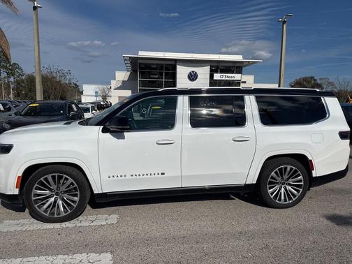2024 Jeep Grand Wagoneer L Series III 4x4