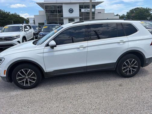 White 2019 Volkswagen Tiguan 2.0T SE