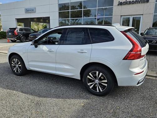2025 Volvo XC60 Plug-In Hybrid T8 Core